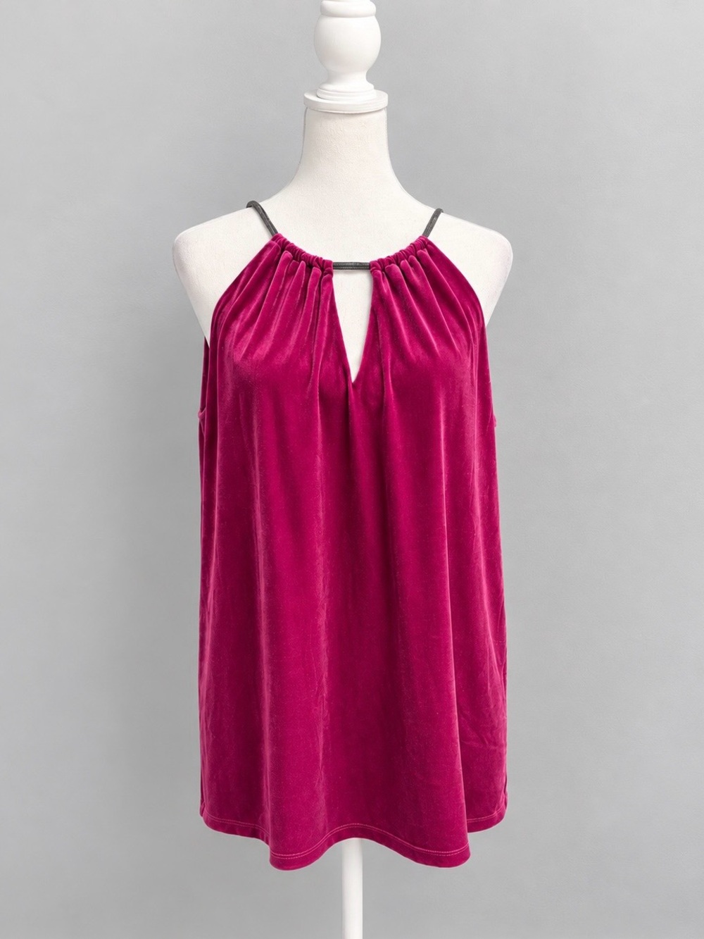 Women’s Fuchsia Pink Velvet Halter Top Keyhole Chain Back Holiday Party Blouse